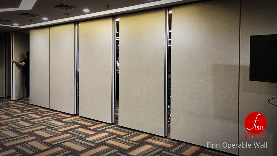 Meeting Room @Bkk :: Finn Movable wall systems & Operable wall systems