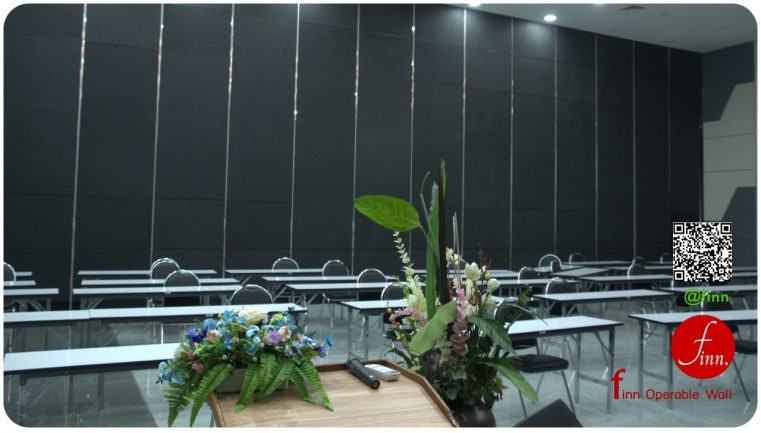ผนังกั้นห้องประชุม @สยาม สไมล์ – กรุงเทพมหานคร # ผลงาน ผนังกั้นห้องประชุม ผนังกันเสียงเคลื่อนที่ ห้องประชุม และห้องฝึกอบรม