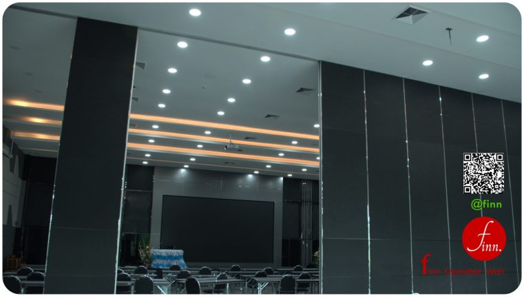 ผนังกั้นห้องประชุม @สยาม สไมล์ – กรุงเทพมหานคร # ผลงาน ผนังกั้นห้องประชุม ผนังกันเสียงเคลื่อนที่ ห้องประชุม และห้องฝึกอบรม