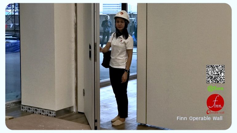 ผนังบานเลื่อนกั้นห้องกันเสียง FINN ใช้สำหรับห้องประชุม By FINN De'cor